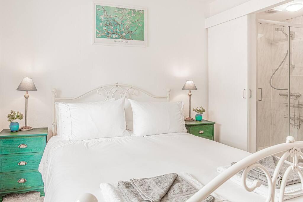 Light And Central Apartment Above Knead Bakery تيتبري المظهر الخارجي الصورة