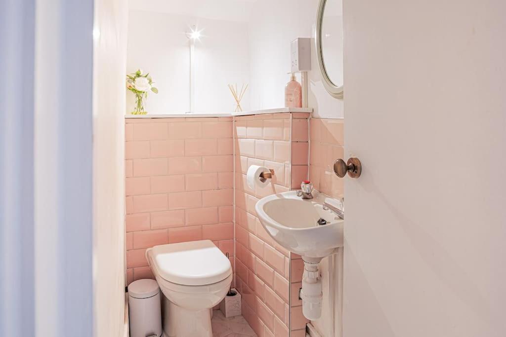 Light And Central Apartment Above Knead Bakery تيتبري المظهر الخارجي الصورة